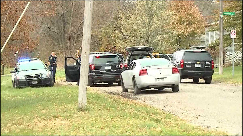 A police chase led to a manhunt Sunday afternoon. Omaha police say a group of 13-year-old boys led them on a chase in a stolen car