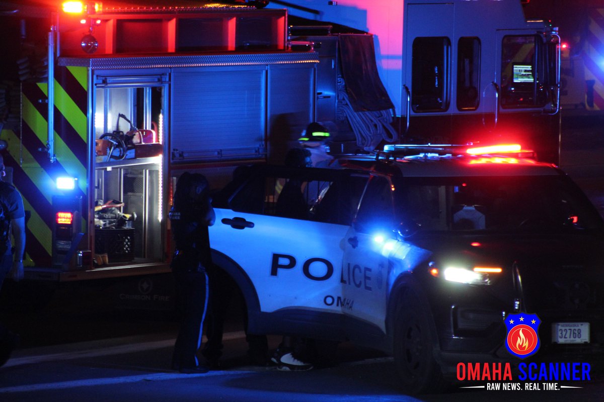 .@OmahaPolice officers take at least two parties into custody near I-680 and West Maple Rd. after a reckless vehicle traveling at high-speeds crashes into multiple other vehicles around 1:45 a.m.  The vehicle was first spotted driving recklessly in the Northeast Precinct