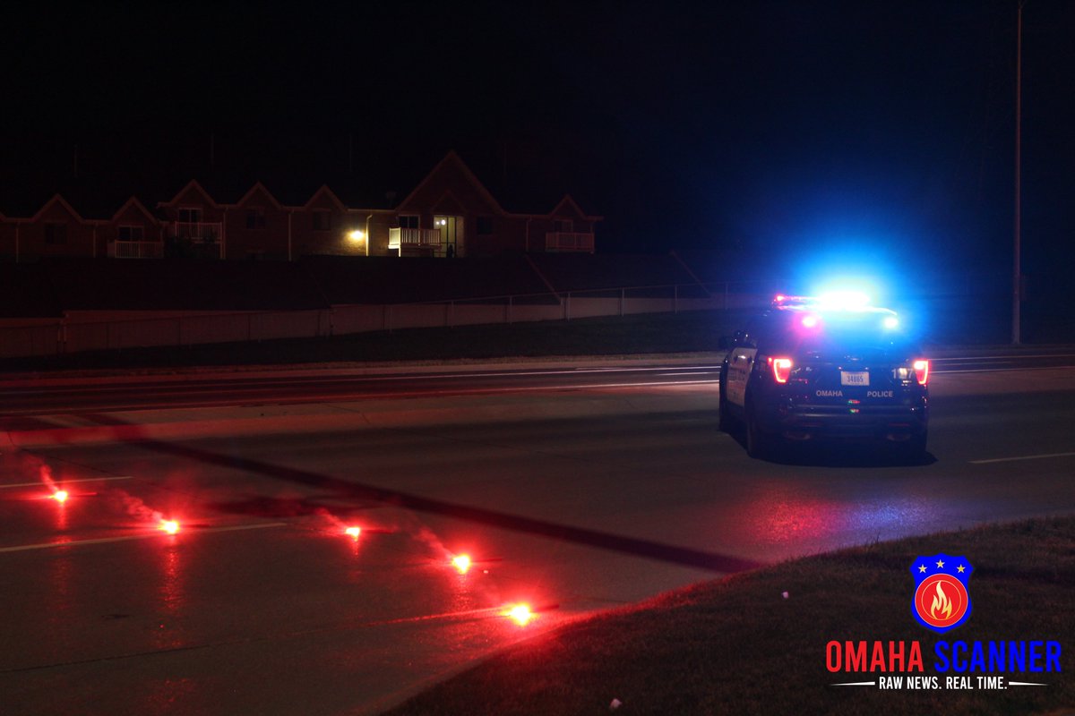 .@OmahaPolice officers take at least two parties into custody near I-680 and West Maple Rd. after a reckless vehicle traveling at high-speeds crashes into multiple other vehicles around 1:45 a.m.  The vehicle was first spotted driving recklessly in the Northeast Precinct