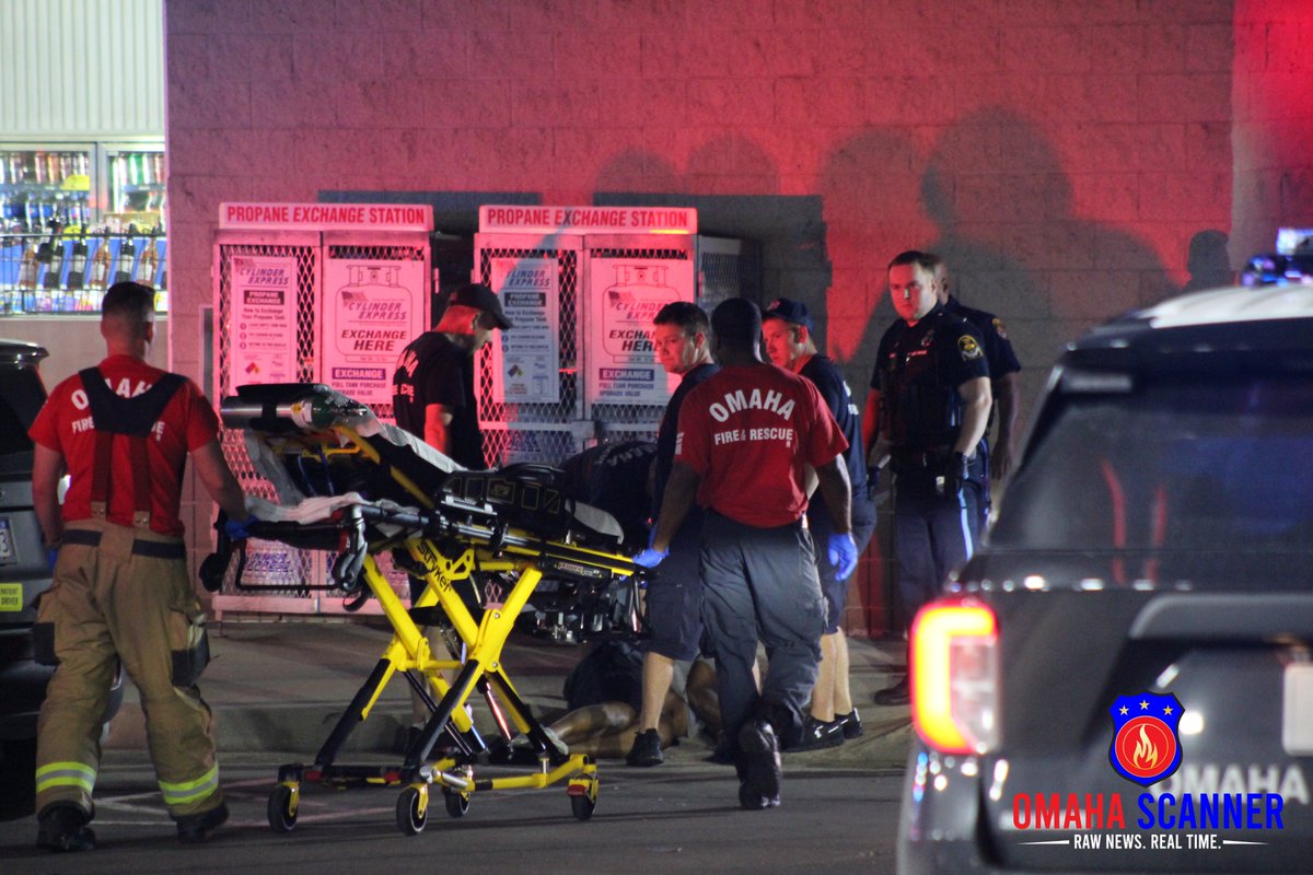 Around 12:50 a.m. @OmahaFireDept medics were called to the Speedee Mart at 72nd and Maple Streets for a multiple patient suspected heroin overdose.  @OmahaPolice officers arrived an administered Narcan to at least two victims